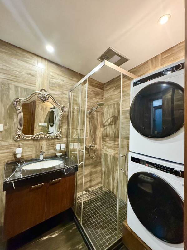 Housing image — Bathroom