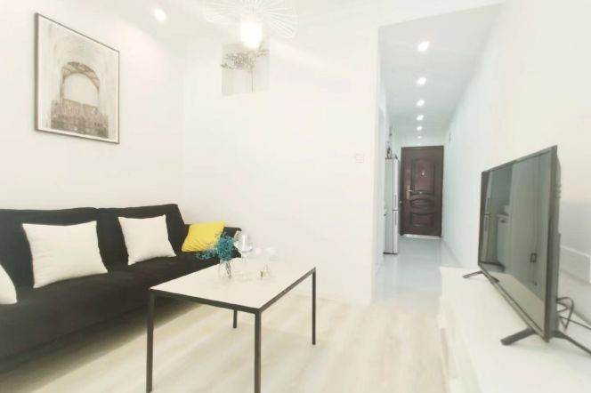 1BR Apartment near Zhongshan Park with Private Garden (L2/L3/L4)