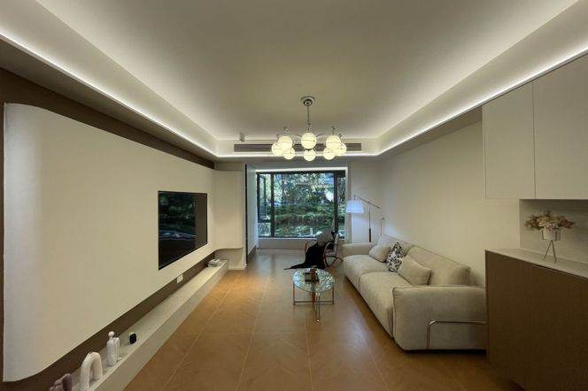 Spacious 2BR Apartment near Jinshajiang Rd Metro with Floor-to-Ceiling Windows (L3/L4/L13)