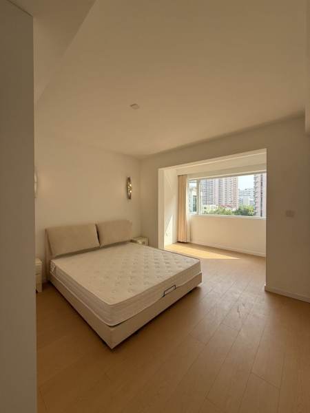 Housing image — Bedroom