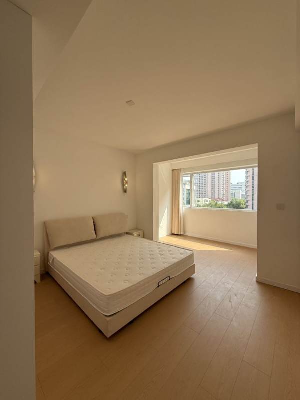Housing image — Bedroom