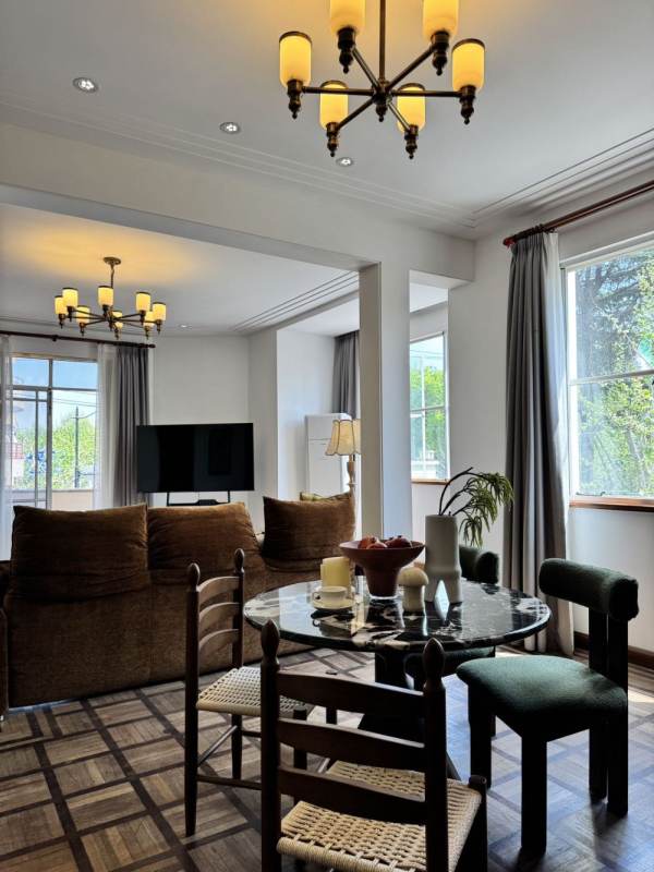 Housing image — Living Room