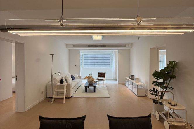 Spacious 3BR Apartment in Xujiahui