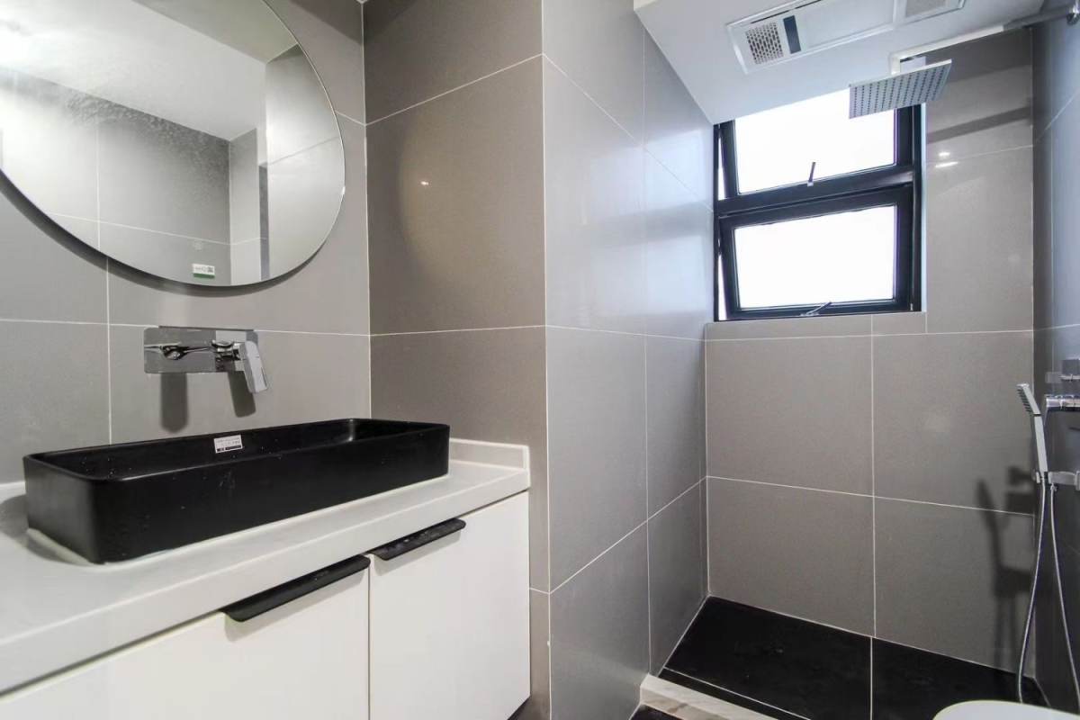 Housing image — Bathroom