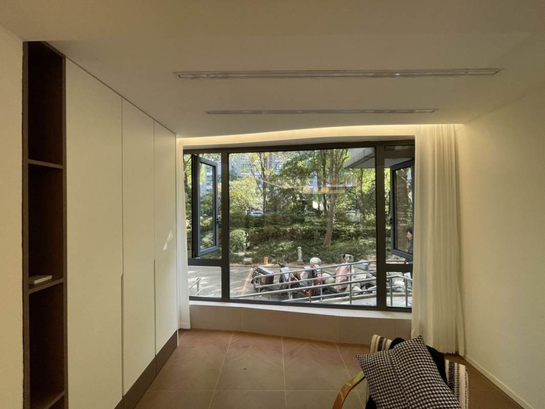 Housing image — Living Room