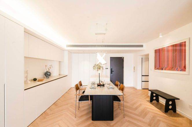 High-Floor Spacious 2BR Apartment in Laoximen (L8/L9)