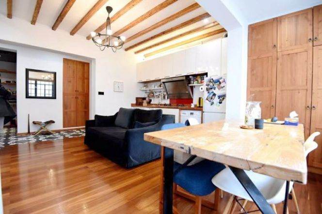 2BR Apartment in Old Xuhui (L1/L7/L9)