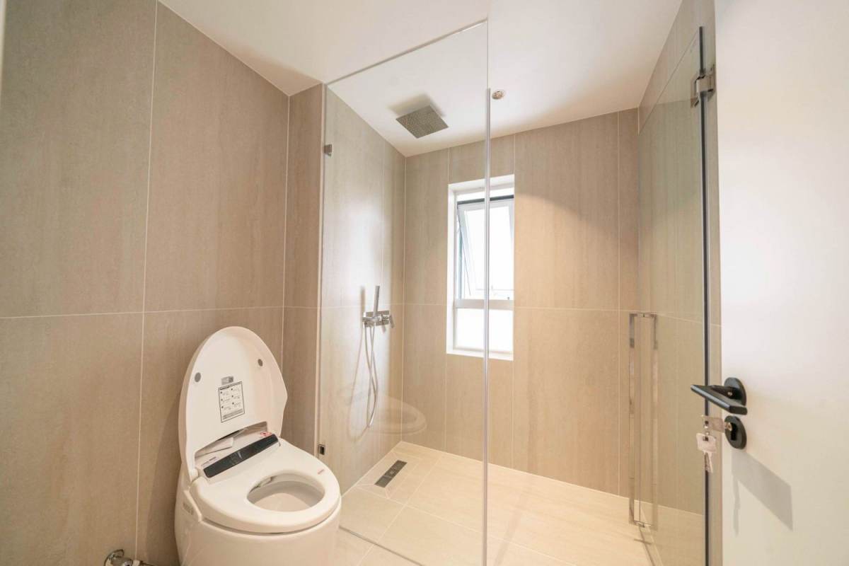 Housing image — Bathroom