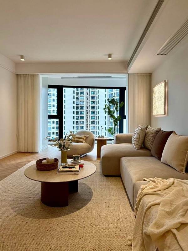 Housing image — Living Room