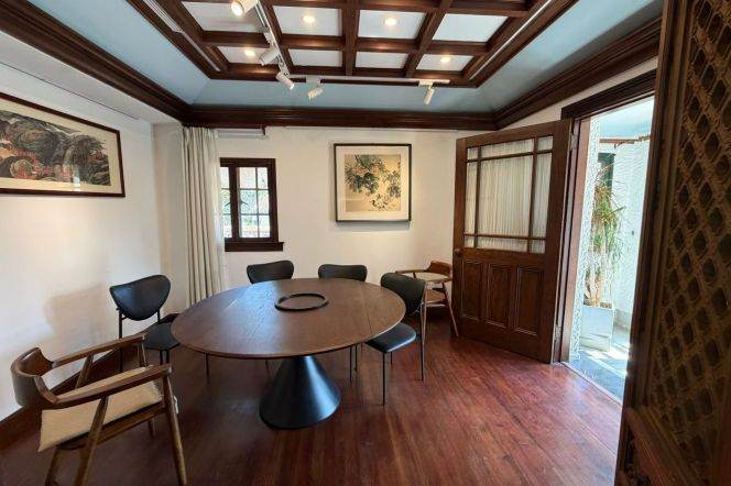 Spacious 1BR Lane House in Old Xuhui