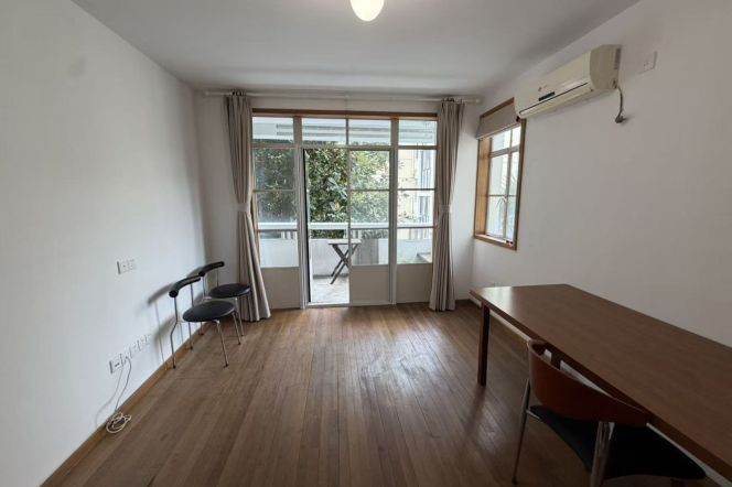 2BR Apartment in Old Xuhui