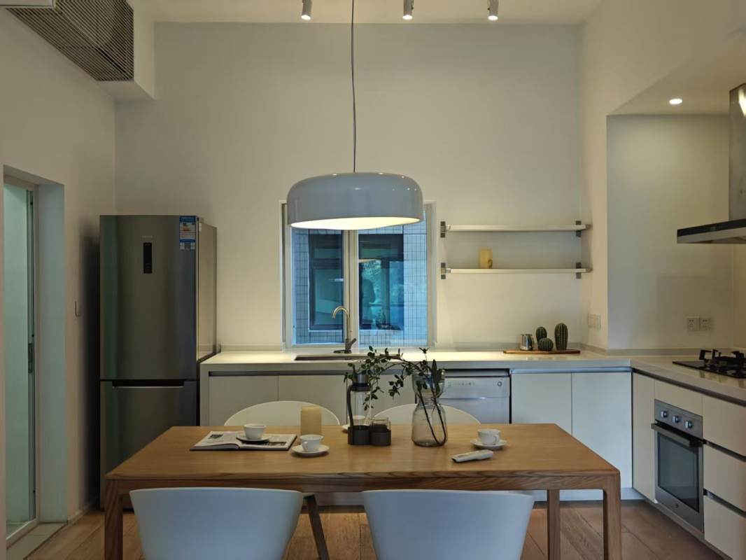 Housing image — Dining Area
