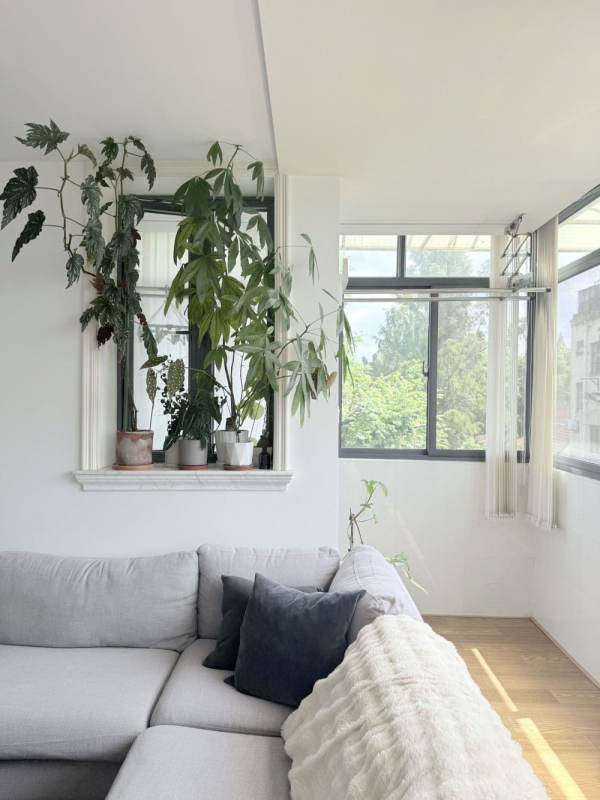 Housing image — Living Room