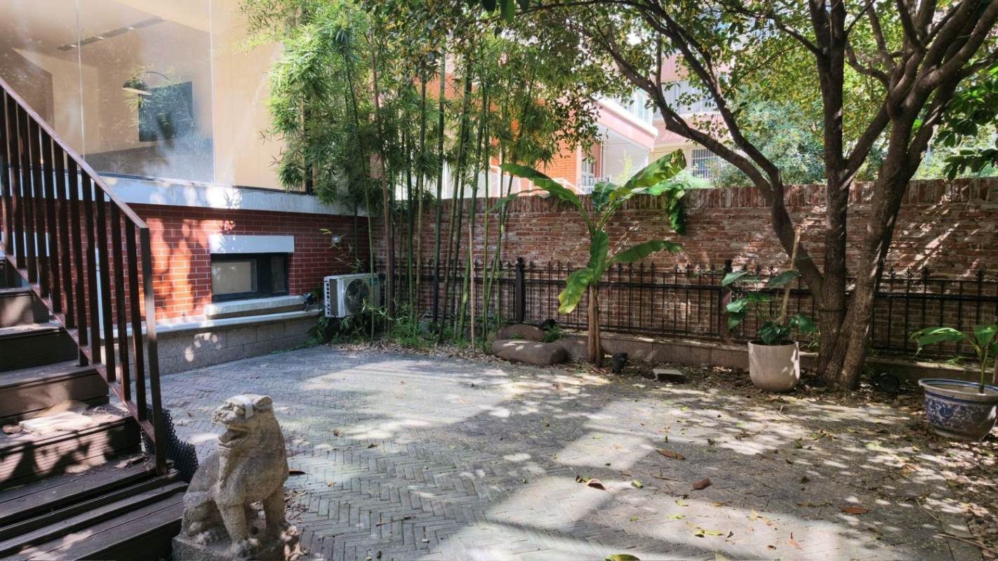 Housing image — Garden