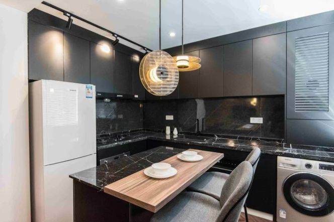 Spacious 2BR Apartment in Old Xuhui (L1/L10)