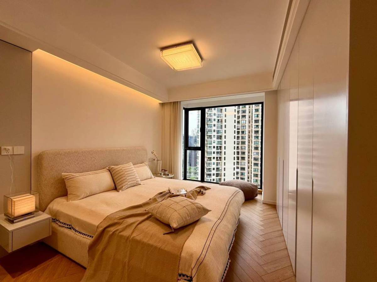 Housing image — Bedroom