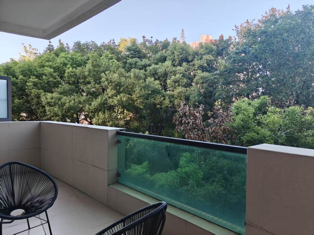 Housing image — Balcony
