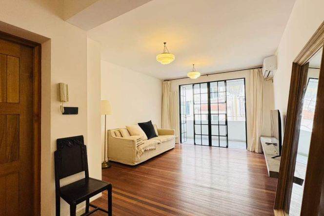 2BR Lane House near Jing'an Temple
