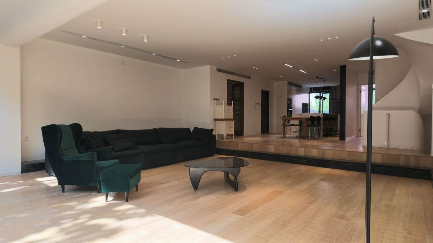 Housing image — Living Room