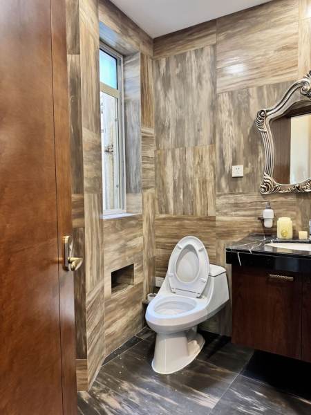Housing image — Bathroom