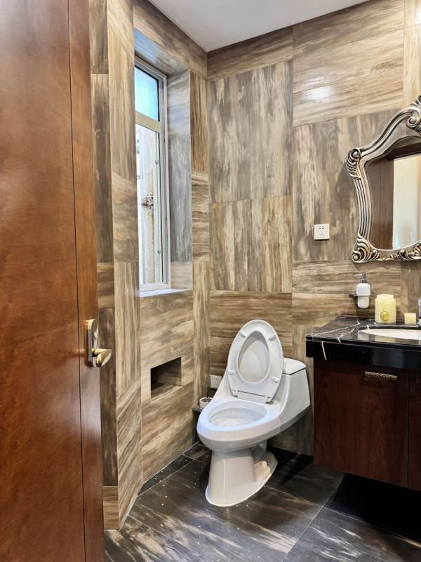 Housing image — Bathroom