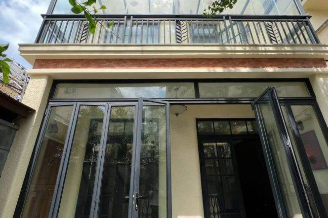5BR Apartment in Old Xuhui with Private Garden (L1/L7/L10)