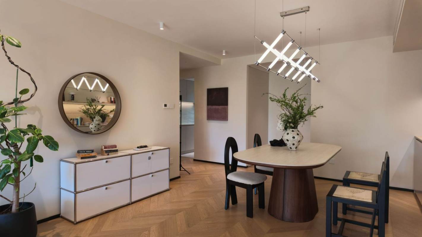 Housing image — Dining Area