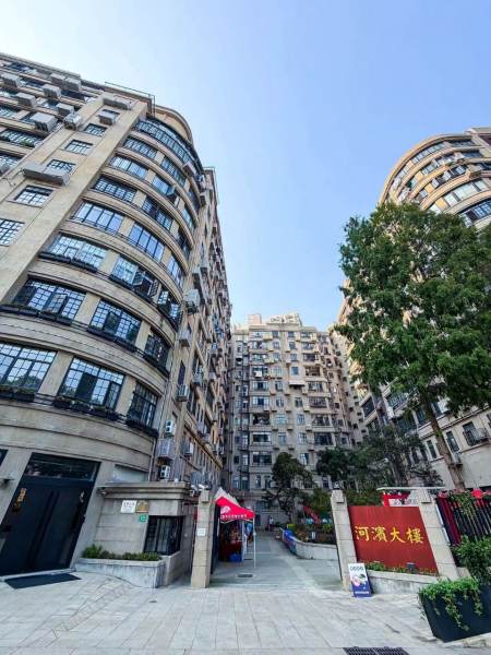 Housing image — Building Exterior