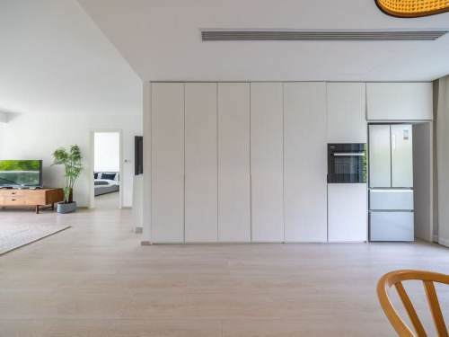 Housing image — Living Room