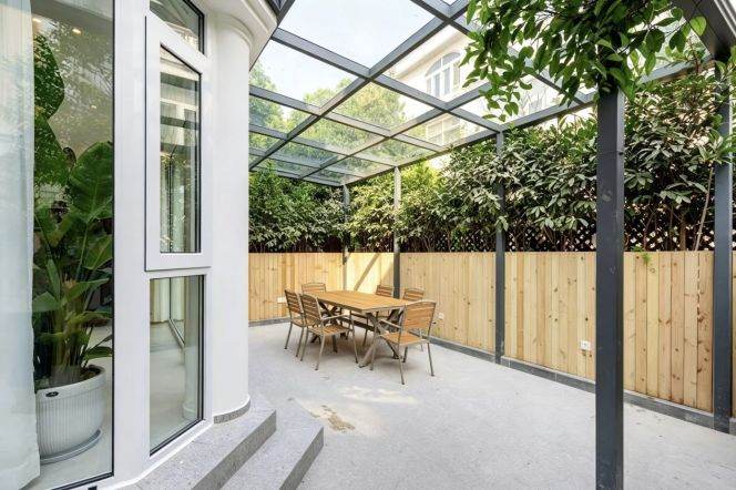 High-Floor Spacious 5BR Villa in Hongqiao CBD with Green View (L10)