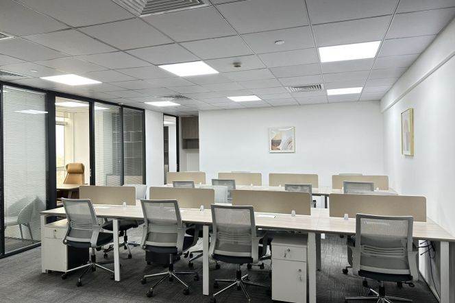 High-Floor Spacious Studio Office in Jing'an