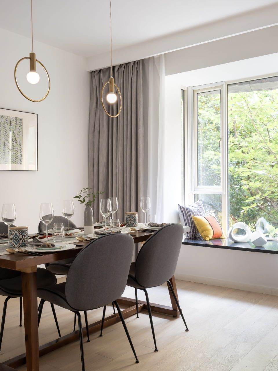 Housing image — Dining Area