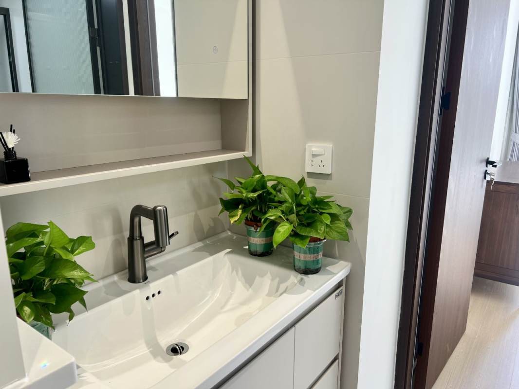 Housing image — Bathroom