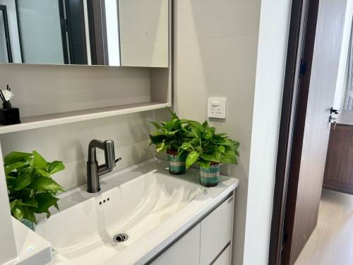 Housing image — Bathroom