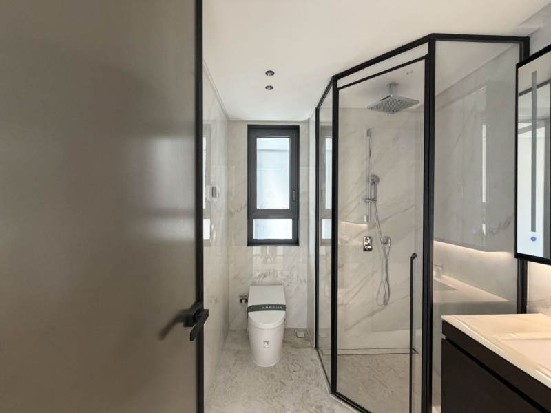 Housing image — Bathroom