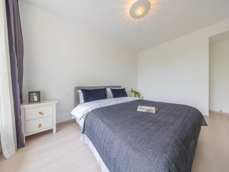 Housing image — Bedroom