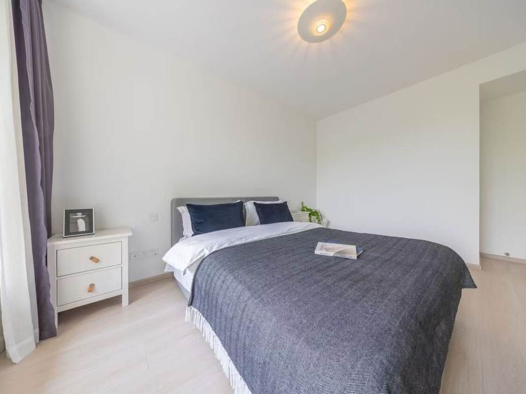 Housing image — Bedroom