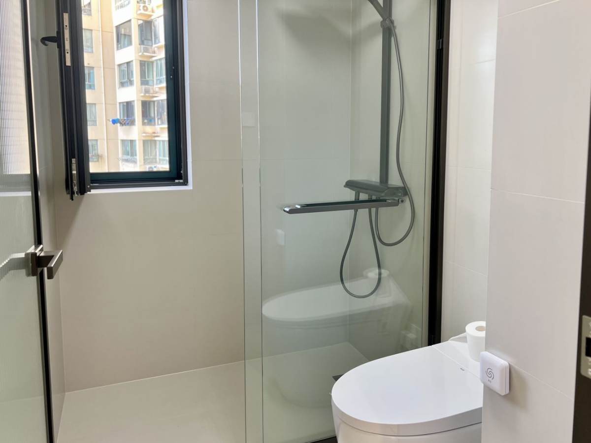 Housing image — Bathroom