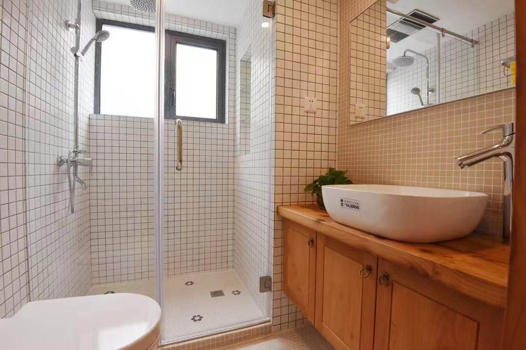 Housing image — Bathroom