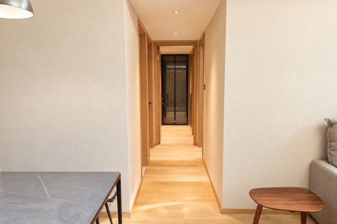 3BR Apartment near Panlong Rd Metro with Floor-to-Ceiling Windows