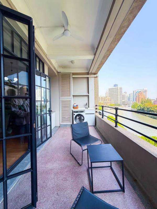 Housing image — Balcony