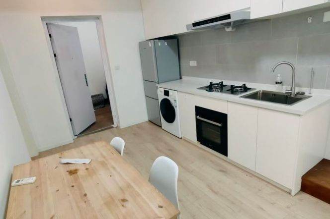 1BR Apartment in Old Xuhui (L1/L7)