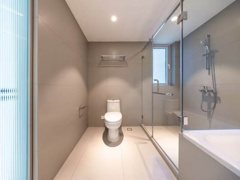Housing image — Bathroom