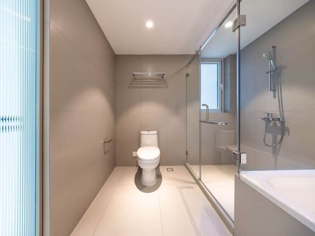 Housing image — Bathroom