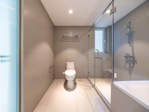 Housing image — Bathroom
