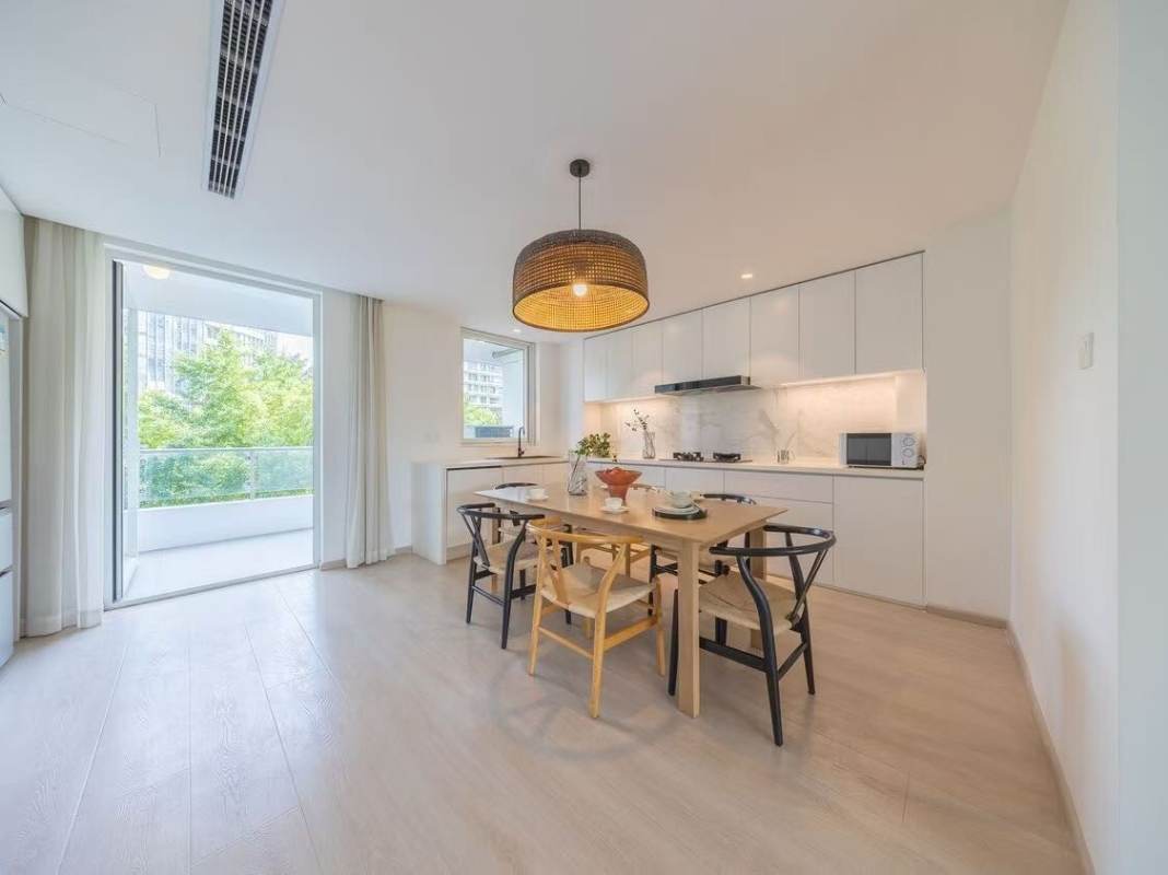 Housing image — Dining Area