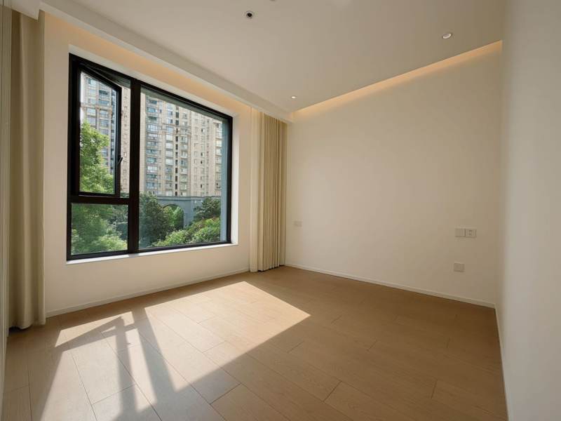 Housing image — Bedroom