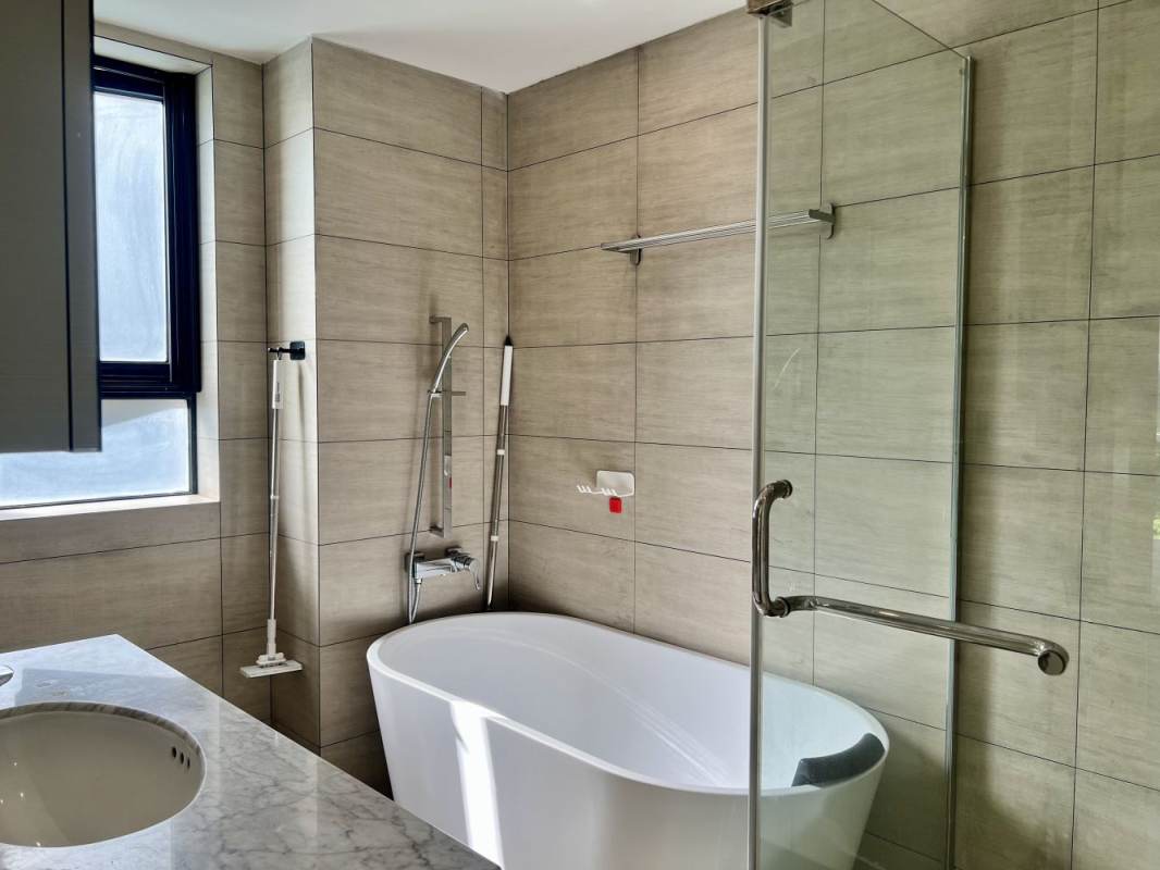 Housing image — Bathroom