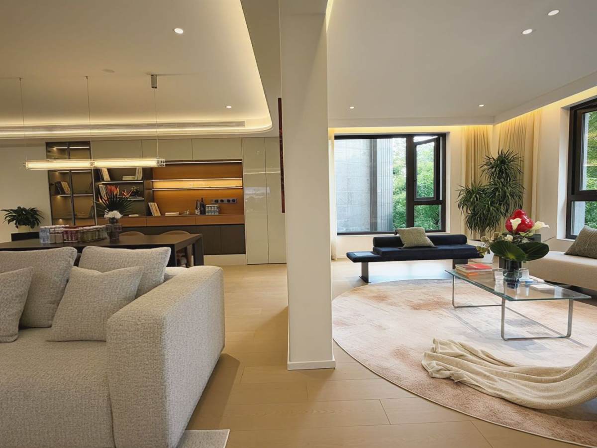 Housing image — Living Room