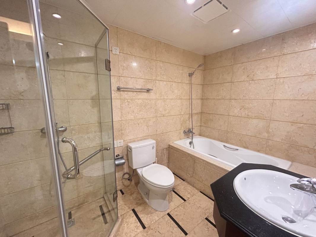 Housing image — Bathroom